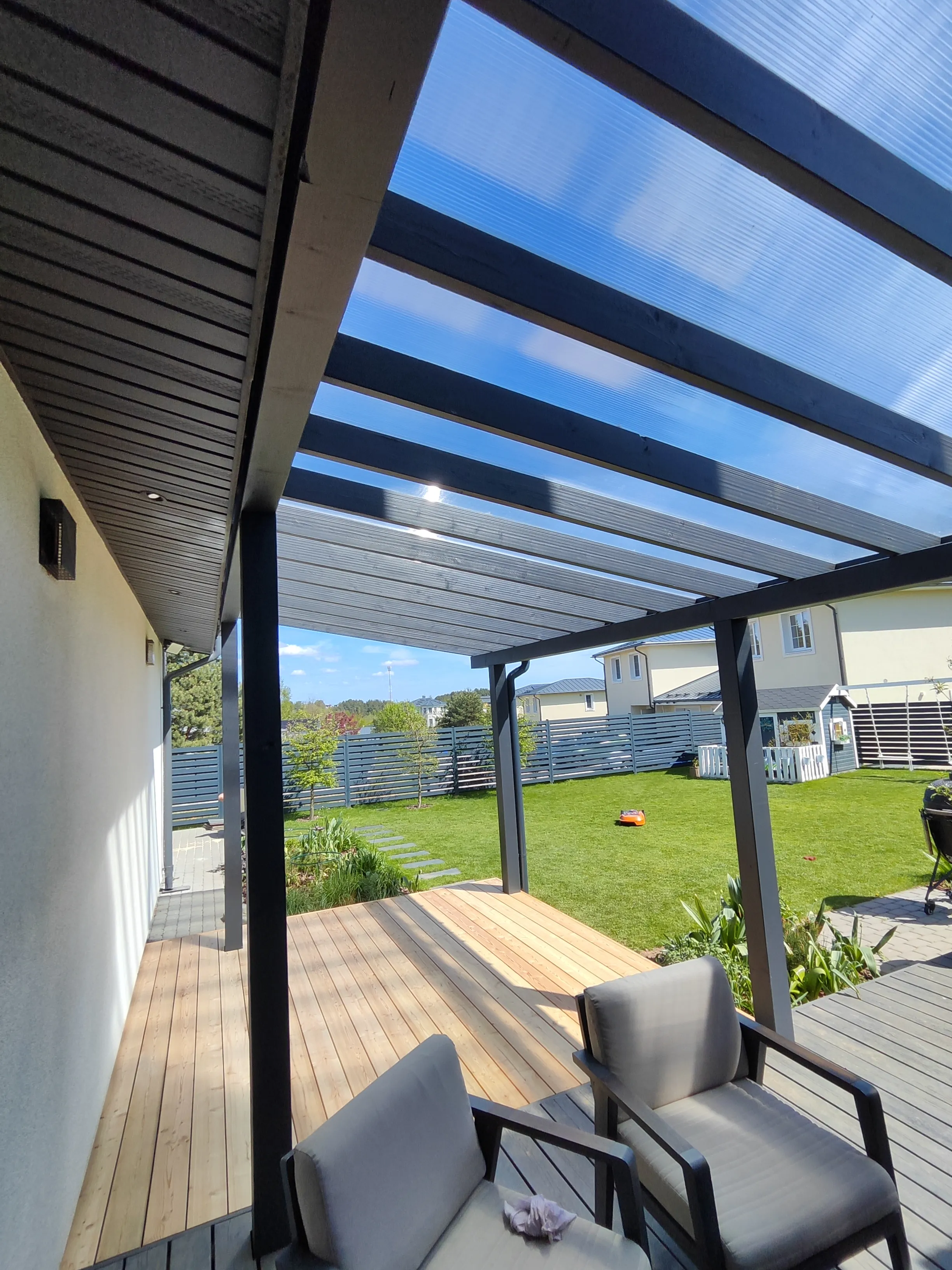 Medinės terasos, stoginės